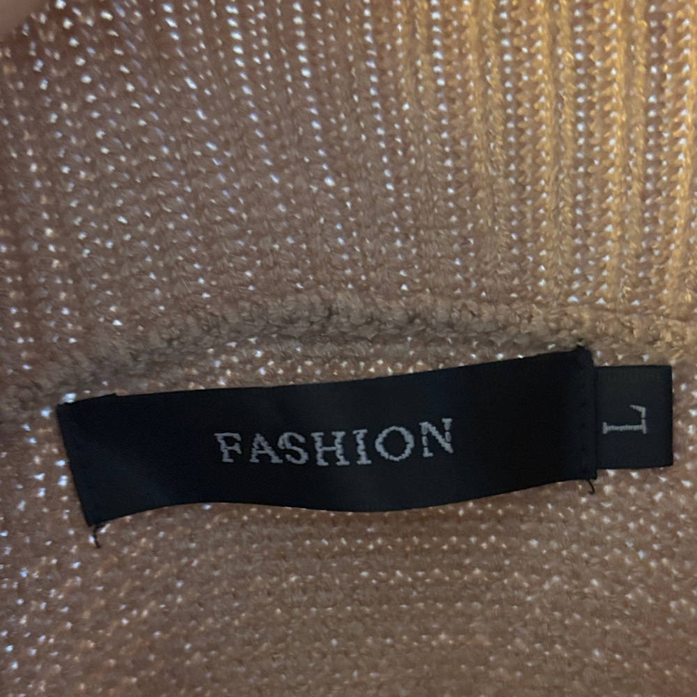 Women’s Tan Sweater SZ L - Picture 3 of 4